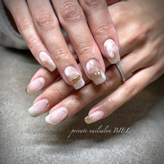 ご新規様ネイルです💅 お持ち込みデザインです♪
ベージュ系のアシメネイル☺️
とっても素敵でした✨✨
亀裂補正も2本しました😊
ありがとうございました🙇‍♀️

お問い合わせご予約は
Instagram（biel_0715）の
トップページの予約サイト（NailBook）、
Instagra（biel_0715）DMよりお待ちしております🙇‍♀️
お気軽にお問い合わせ下さいね😊

#北海道#十勝#帯広
#帯広ネイル
#帯広ネイルサロン
#自宅ネイルサロン
#2023年ネイル
#大人カッコいいネイル
#個性的ネイル#冬ネイル
#アートデザインネイル
#ニュアンスネイル
#帯広定額ネイル
#定額ネイル#アシメネイル
#定額デザインネイル #冬 #オールシーズン #卒業式 #旅行 #ハンド #ニュアンス #リング #ミディアム #スクエアオフ #ベージュ #ブラウン #ゴールド #ジェルネイル #お客様 #private nailsalon BIEL #ネイルブック