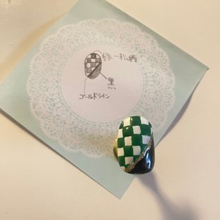 昨日閃いたデザイン💚 
パステルカラーの市松模様のデザインを見て、

着物に合わせたり、ジャニーズなどの舞台に付けて行きたいなと
思い、
私ならどんな使い方をするかと考え閃いた緑担用和柄ネイル❢❢(今回は)

今度時間あればもう8色くらいラインアップで
作ろうかなと思います❢❢

#市松模様ネイル #市松模様 #市松柄ネイル 
#着物ネイル #舞台ネイル #舞台鑑賞ネイル #舞台用ネイル 
#メンバーカラーネイル #メンバーカラー #あべあおネイル #お正月 #成人式 #卒業式 #浴衣 #ハンド #和柄 #ショート #ラウンド #グリーン #ブラック #ゴールド #ジェルネイル #ネイルチップ #AbeAoNail☃️💚 #ネイルブック