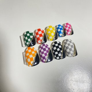 ✨メンカラ和柄ネイル✨ 
参考にベーシックな9色作りました❢❢

🤍はグレーで作って見ました❢❢

#市松模様ネイル #市松柄ネイル #市松ネイル #市松模様 
#メンカラネイル #メンバーカラーネイル #メンバーカラー 
#舞台ネイル #舞台用ネイル #舞台鑑賞ネイル #舞台鑑賞 
#和柄ネイル #和柄 #和柄ネイルデザイン 
#snowmanネイル #travisjapanネイル #inpactorsネイル 
#snowman #travisjapan #inpactors 
#滝沢歌舞伎ネイル #虎者ネイル#あべあおネイル #オールシーズン #お正月 #成人式 #卒業式 #ハンド #和柄 #ショート #ラウンド #ホワイト #ブラック #カラフル #ジェルネイル #ネイルチップ #AbeAoNail☃️💚 #ネイルブック