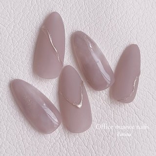 オフィス向けニュアンスネイル 
ブルべさんオススメカラーです♡


#オフィス #オフィスネイル #オフィスニュアンスネイル #ニュアンスネイル #ニュアンス #2月ネイル #3月ネイル #卒園式 #卒園式ネイル #卒業式 #卒業式ママネイル #卒園式ママネイル #オールシーズン #卒業式 #入学式 #オフィス #ハンド #ニュアンス #マーブル #ミラー #ミディアム #オーバル #グレー #シルバー #メタリック #ジェルネイル #ネイルチップ #宇都宮市｜émina nail｜エミーナネイル #ネイルブック