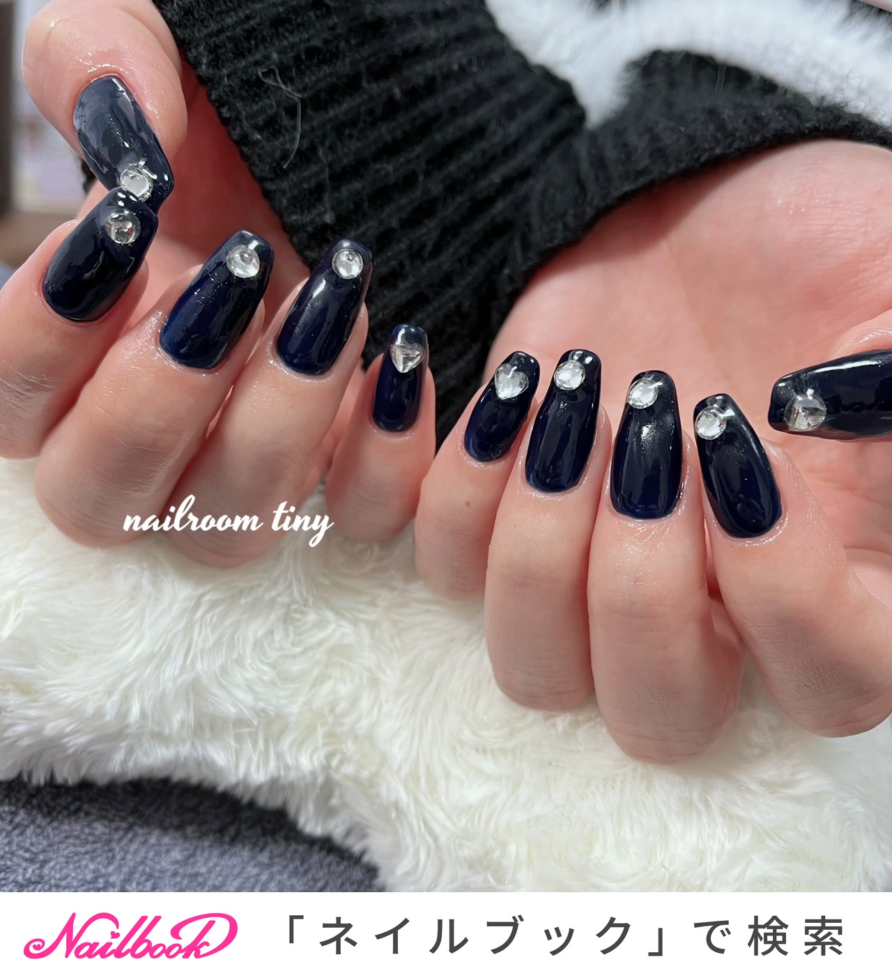 ネイルハンド 2025年秋トレンド】レッド ワンカラー ハンドのネイルデザイン集