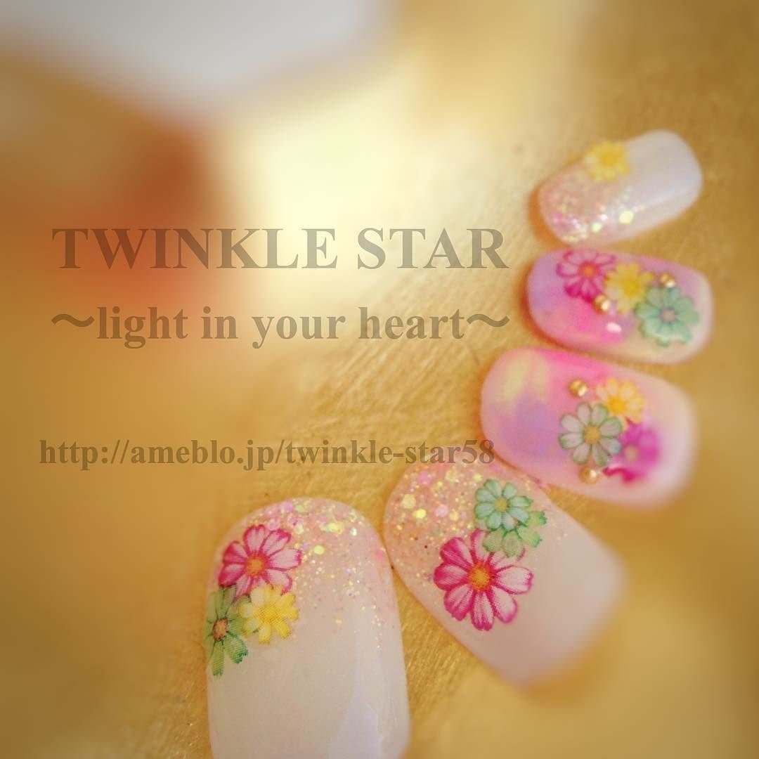 オフィス デート 女子会 ハンド フラワー Twinkle Star Akikoのネイルデザイン No 947 ネイルブック