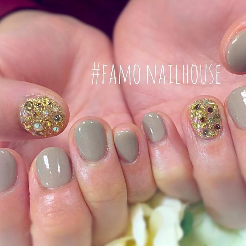 オールシーズン オフィス ハンド ワンカラー ビジュー Famo Nailhouseのネイルデザイン No ネイルブック