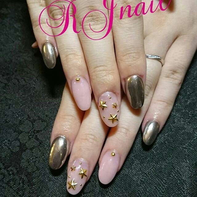 ワンカラー ミラー ショート ベージュ ピンク Rjnail じゅり のネイルデザイン No ネイルブック