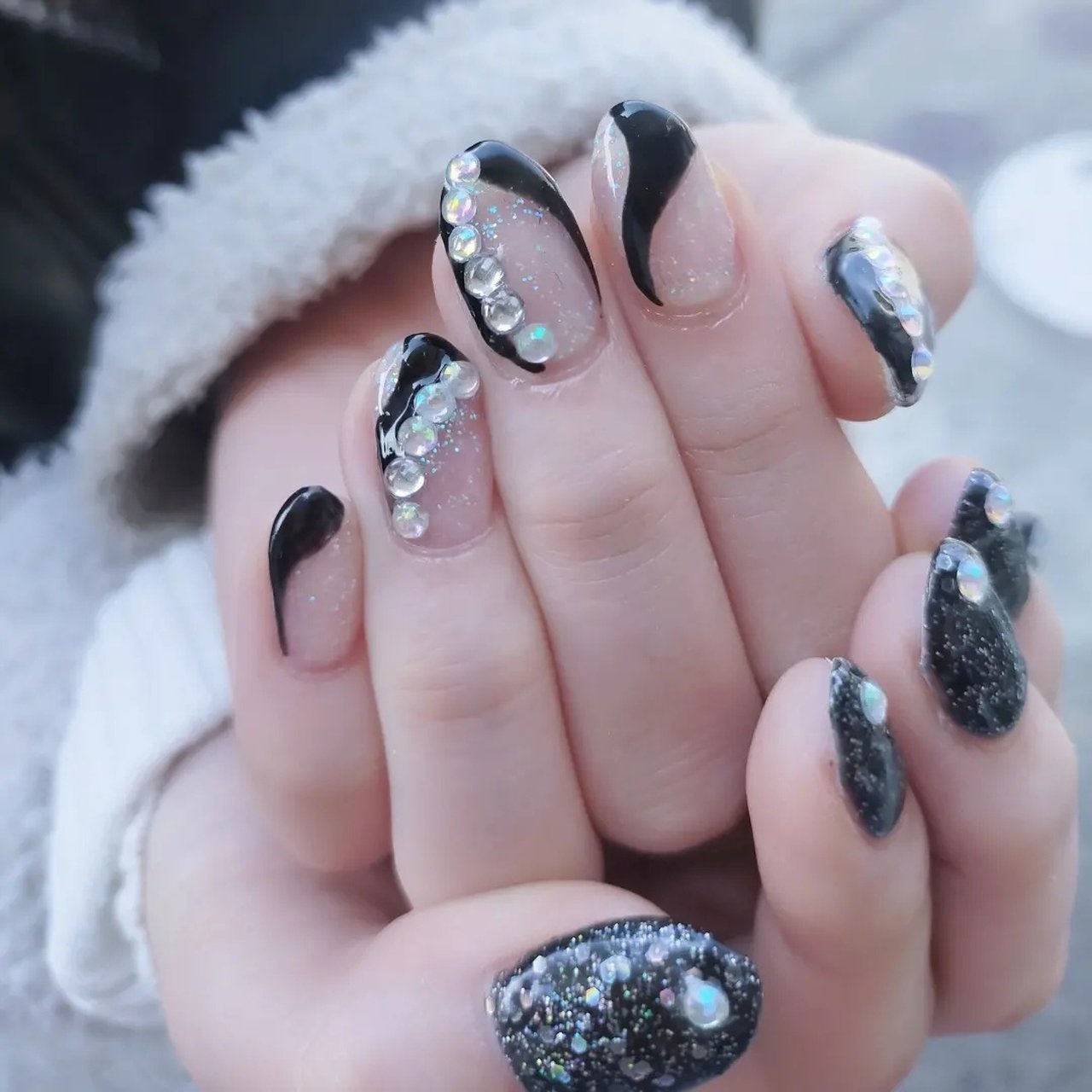 ハンド/キラキラ/個性派/韓国/モノトーン - Yukiのネイルデザイン[No  