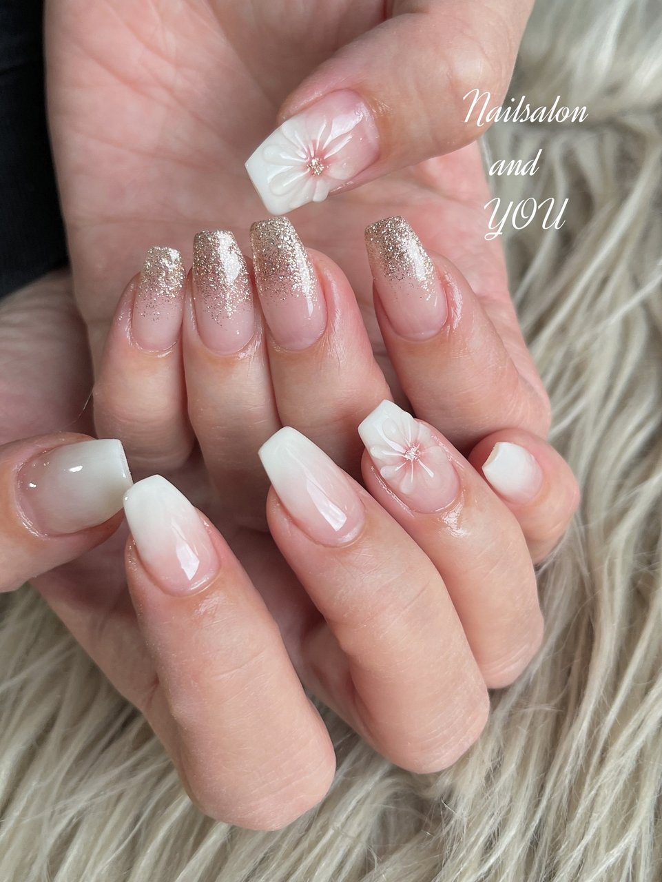 ロングネイル ホワイト ブラック 花 春/夏/秋/冬/ハンド - ~𝐋𝐈𝐀𝐧.𝐧𝐚𝐢𝐥 ~のネイルデザイン[No