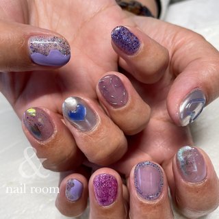 purple💜 
💜👀が人気ですね〜♩*゜
個性的なデザインで
おしゃれなお客様にピッタリでした✨

デザインなども相談しながら
進めていきますので
気になる事は気にせずお聞きください😌💕

#福井ネイル#ネイルサロン福井#アートし放題#ジェルネイル#ジェリップ取り扱い店#美爪#艶々ワンカラー#綺麗のお手伝いさせてください#nailroomand#お爪のお悩み解決します#kokoist#フットネイル#デコラティブネイル#アイスネイル#ニュアンス#クリアフレンチ#マグネットジェル#マグネットネイル#韓流ネイル#蝶々ネイル.＃氷ネイル#クリアフレンチ #シェルネイル #ニュアンスネイル#ファイヤーネイル#ぶどうネイル#ウェディングネイルアート#ワンホンネイル＃中国ネイル#夏ネイル＃オンブレネイル#オンブレフレンチ#コミックネイル#韓国っぽカラー #春 #夏 #旅行 #ハンド #ラメ #ハート #韓国 #ショート #ラウンド #ブルー #パープル #シルバー #ジェルネイル #お客様 #nailroom ＆ #ネイルブック