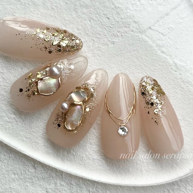 名入れ♡キラキラ天然シェル✨ラメ✨ドロップハートチャームブルー♡スマホカバー 天然シェルやホロ乗せブルーキラキラネイル！ | AMOUR TOKYO