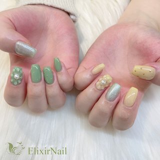 ネイルチップ #111 グリーン天然石 ニュアンス マグネット ぷっくりフラワー ネイルチップ #111 グリーン天然石 ニュアンス マグネット ぷっくり