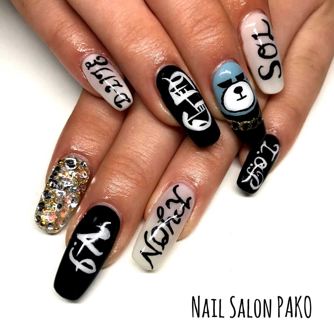 ライブ ハンド 痛ネイル キャラクター ブランド柄 Nail Salon Pakoのネイルデザイン No ネイルブック