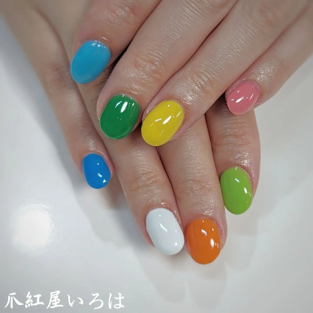 ネイルチップ　カラフル　個性派ネイル 個性派/カラフル/ジェルネイル/ネイルチップ - いろはのネイル