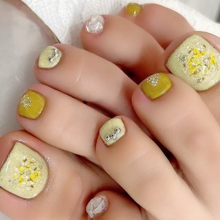 #ミモザネイル #ホワイトフレンチネイル　#nailbook_fan #春色 #セルフホワイトニング#ネイルブック推奨店 #ネイルブック掲載店 #ネイル東川口#オフィスニュアンスネイル #ニュアンスネイル #ブライダルネイル #埼玉 #東川口 #東川口ネイルサロン #東川口 ネイル #春 #プライベートネイルサロン #個性派ネイル #シンプルネイル #オフィスネイル #女子力 #OLネイル #上品ネイル#ネイル #ネイリスト #itona #イトナネイル #itonaネイル　#ラベンダーネイル 
itona nail イトナネイル💅🏻💜
🅿️無料駐車場あり🅿️
OPEN 10:00〜 /CLOSE 21:00 （最終受付19時）
定休日 毎週月曜日、火曜日
 ↓ご予約はコチラ↓
TEL 0482020204
Instagram内DMでも予約可能です。 ＊ご予約の変更、キャンセルは予約日前日18時までお受けいたします。
当日キャンセルに関しましては、キャンセル料3,000円をお預かりしております。
＊ご変更があまりにも多いお客様に関しましては、ご予約をお断りさせていただく場合がございます。
＊ご予約時間丁度のご来店をお願いしております。
お待たせしてしまう場合がございますので、お手数ですが早めに着きそうな場合はご連絡を必ずお願い致します。 #春 #夏 #海 #リゾート #フット #ニュアンス #オーロラ #押し花 #個性派 #韓国 #ショート #スクエア #イエロー #ゴールド #シルバー #ジェルネイル #お客様 #itonanail東川口 #ネイルブック