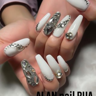 人気順｜#白ワンカラーのネイルデザイン｜ネイルブック