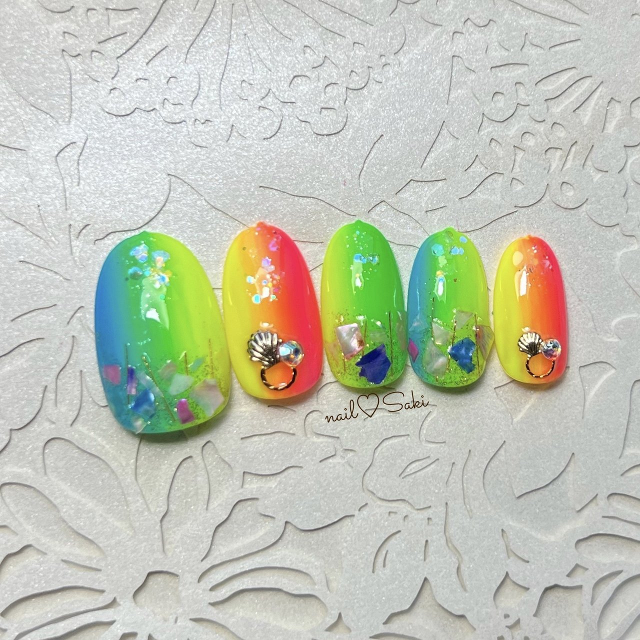 夏/海/グラデーション/シェル/ネオンカラー - nail♡Sakiのネイル