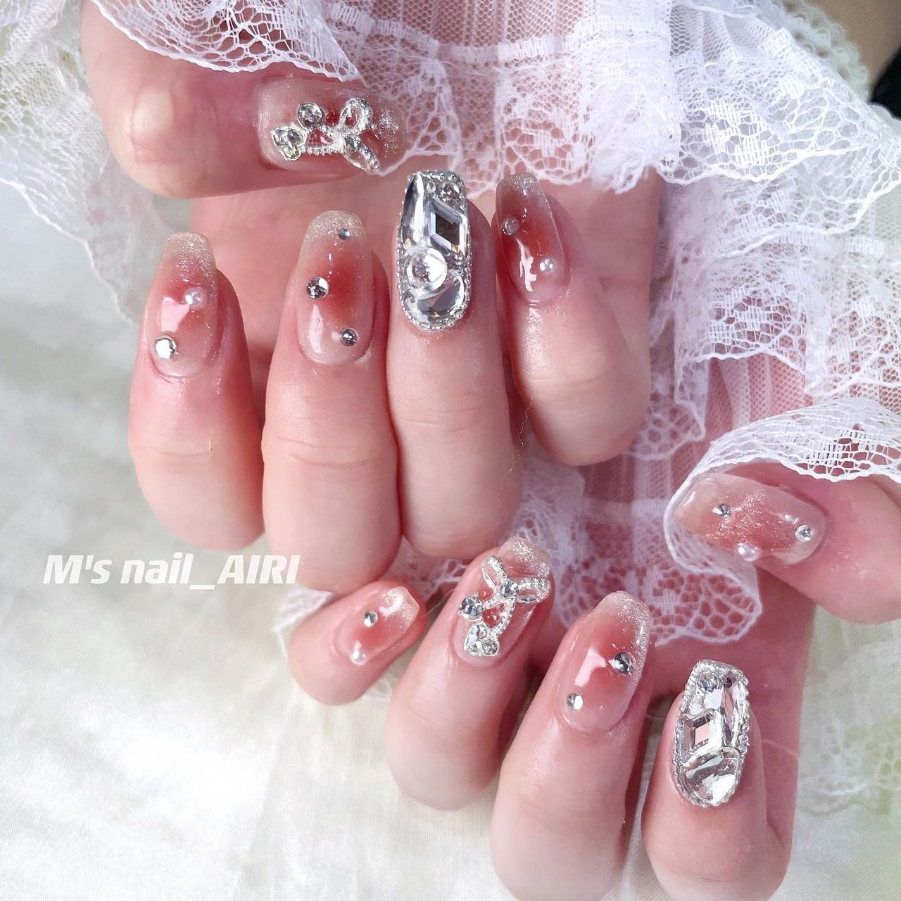 春/ハンド/チーク/マグネット/キラキラ - あいりのネイルデザイン[No