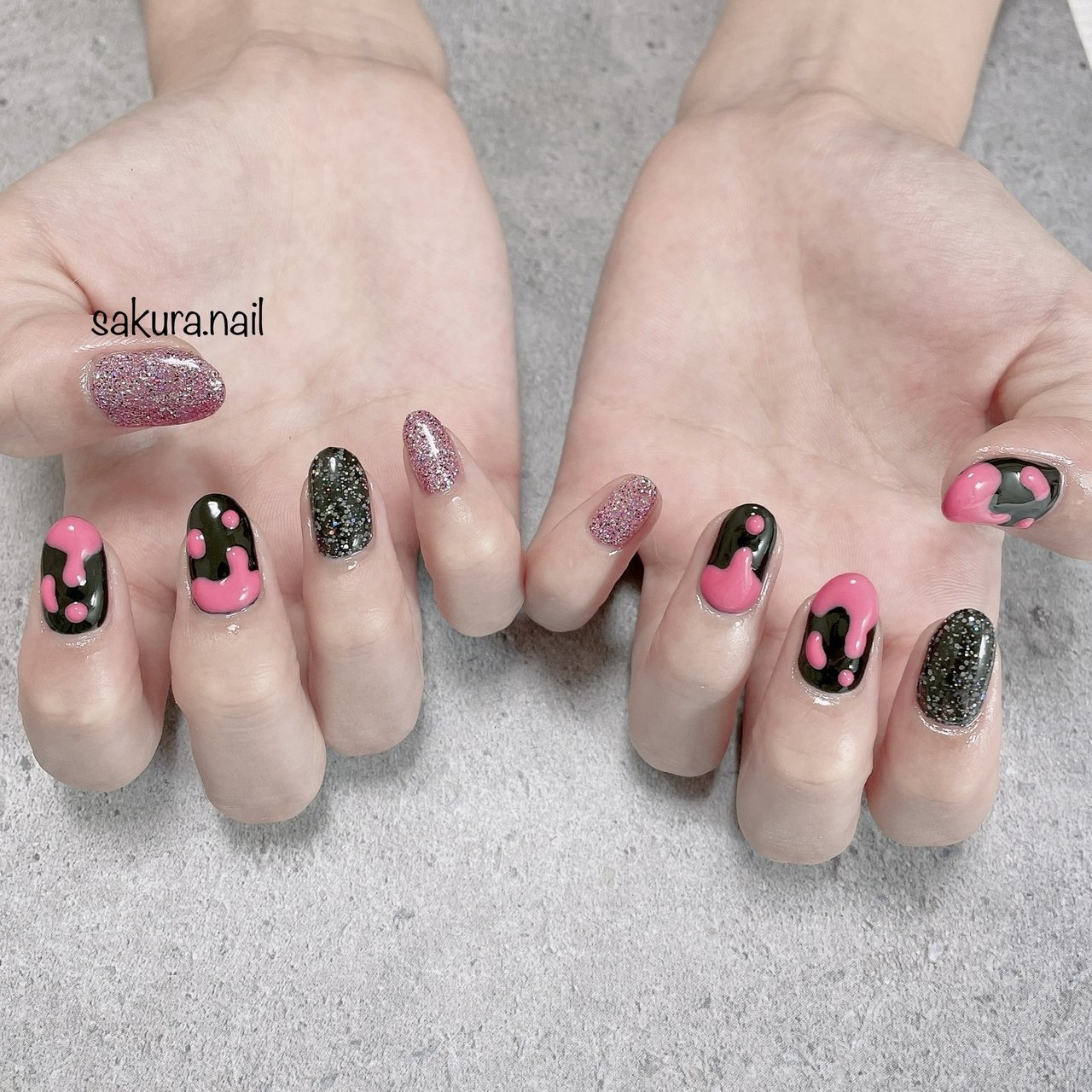 ハンド/ピンク/ブラック - sakura.nailのネイルデザイン[No.8136379