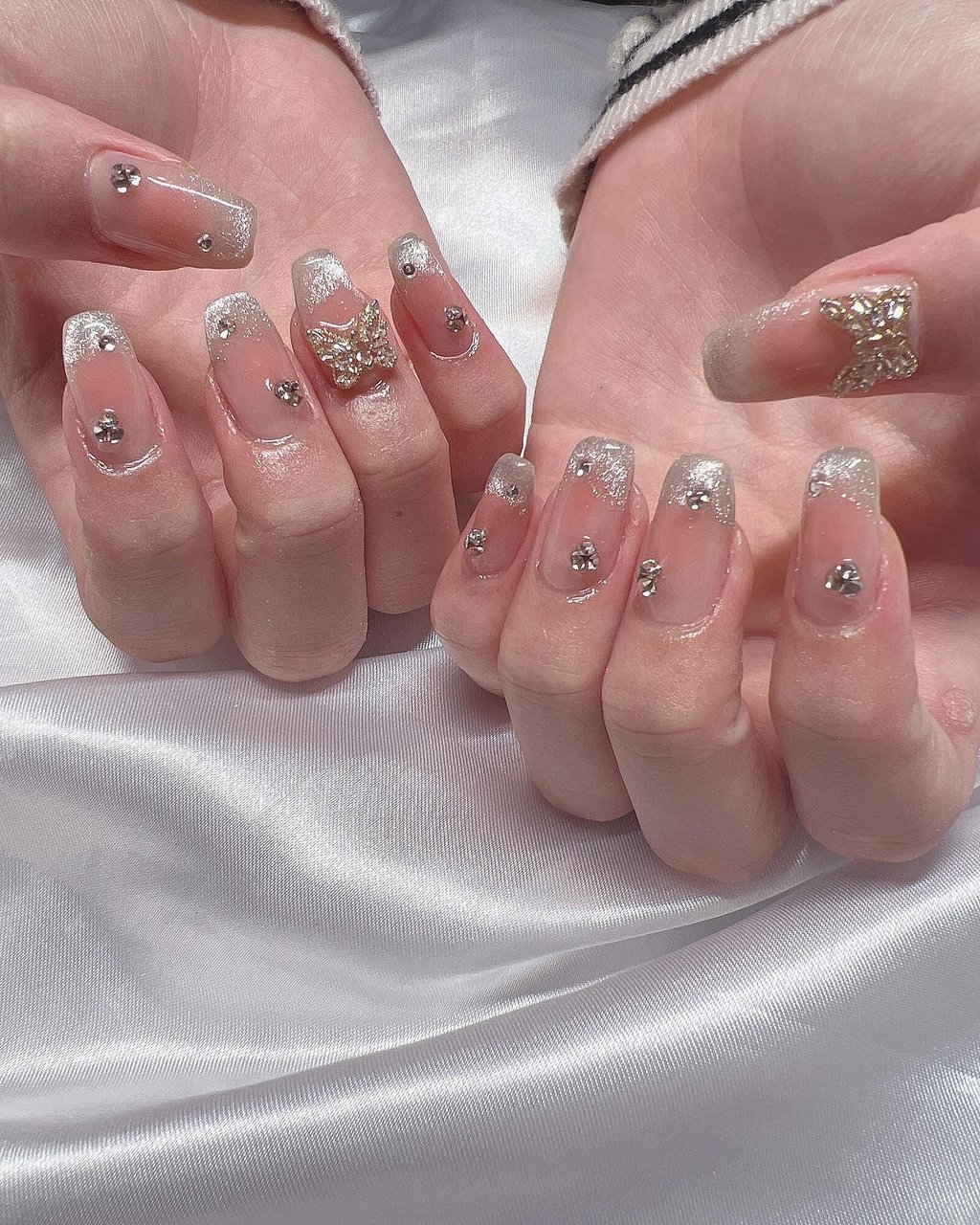 ワンホンネイル チークネイル 純欲ネイル マグネット グラデ ちゅるん Ｖカット ワンホンネイル チークネイル 純欲ネイル マグネット グラデ