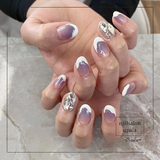 ⁡ ⁡
ニュアンスフレンチ⋆꙳°˙𓈒꙳⋆
梅雨なのでムラサキを✶✶
じゅわんと偏光パールグラデがキレイ🤤❤️
⁡
⁡
⁡
⁡
⁡
⁡
⁡
⁡
⁡
⁡
⁡
⁡
⁡
ーーーーーーーーーーーーーーーーーーー
⁡
𝚗𝚊𝚒𝚕 𝚜𝚊𝚕𝚘𝚗 𝚞𝚙𝚊𝚕𝚊-ｳﾊﾟﾗ-✴︎ 
✧𝙺𝚒𝚜𝚑𝚒𝚠𝚊𝚍𝚊 𝙾𝚜𝚊𝚔𝚊
✧ﾆｭｱﾝｽ,似合わせﾃﾞｻﾞｲﾝ
✧𝚓𝚗𝚎𝚌ﾈｲﾘｽﾄ検定𝟷級
✧𝚘𝚙𝚎𝚗 𝟿:𝟹𝟶-𝟷𝟿:𝟶𝟶 日曜、祝日不定休
✧𝙹𝚁久米田駅　徒歩𝟽分
⁡
きれいめニュアンスが得意
お一人お一人に合ったご提案
お爪に優しいフィルインサロン
⁡
⁡
⁡
⁡
⁡
ーーーーーーーーーーーーーーーーーーー
⁡
　
#夏ネイル #夏ネイル2023保存版
#梅雨　#フットネイル
#変形フレンチ #フィルイン
#フレンチネイル　#埋め尽くし
#大人可愛い　#6月ネイル
#マグネットネイル #パープル
#岸和田ネイルサロン #𝗇𝖺𝗂𝗅𝗌𝖺𝗅𝗈𝗇𝗎𝗉𝖺𝗅𝖺
#大阪ネイル #岸和田ネイル #和泉ネイルサロン 
#貝塚ネイルサロン #夏 #梅雨 #海 #デート #ハンド #フレンチ #ビジュー #ニュアンス #キラキラ #ミディアム #ラウンド #ホワイト #パープル #シルバー #ジェルネイル #お客様 #upala Mayuko #ネイルブック