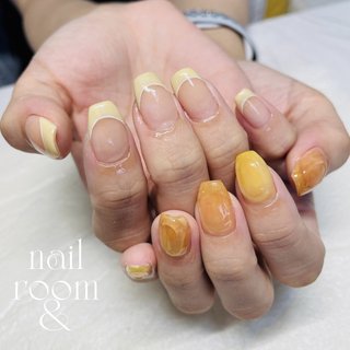 ビタミンカラー🍊で グミネイル♪

元気の出るカラーで
梅雨乗り越えたい🍊🍊🍊
グミネイルの方は
オレンジ、ブラウンオレンジ、
イエローを混ぜ混ぜ🍭
✼••┈┈┈┈┈┈┈┈┈┈┈┈┈┈┈┈••✼
919-0411
福井県福井市八重巻町306
st.class八重巻

ご予約は、DM・お電話
・ホットペッパービューティ
ネイルブックから可能です◎

✼••┈┈┈┈┈┈┈┈┈┈┈┈┈┈┈┈••✼

#福井ネイル#ネイルサロン福井#アートし放題#ジェルネイル#ジェリップ取り扱い店#美爪#艶々ワンカラー#綺麗のお手伝いさせてください#nailroomand#お爪のお悩み解決します#kokoist#フットネイル#デコラティブネイル#アイスネイル#ニュアンス#グミネイル#マグネットジェル#マグネットネイル#韓流ネイル#蝶々ネイル.＃氷ネイル#クリアフレンチ #シェルネイル #ニュアンスネイル#ファイヤーネイル#ぶどうネイル#ウェディングネイルアート#ワンホンネイル＃中国ネイル#夏ネイル＃オンブレネイル#スノーマンネイル#推しネイルができるサロン #夏 #旅行 #梅雨 #海 #ハンド #フレンチ #変形フレンチ #水滴 #個性派 #ミディアム #スクエアオフ #ベージュ #オレンジ #イエロー #ジェルネイル #お客様 #nailroom ＆ #ネイルブック