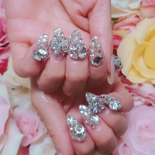𝗻𝗲𝘄ちょうちょパーツ💗 
このタイプのちょうちょもかわいいです.*･ﾟ　.ﾟ･*.💟
ストーンもちょっとずつ違います🥰

・
💎
#nailsalonmnail
・
💎
#ちょうちょネイル #ビシューネイル
#網走 #網走市 #網走ネイル#網走自宅ネイルサロン #網走ネイルサロン #網走市ネイルサロン #春 #夏 #オールシーズン #ハンド #ビジュー #キラキラ #ロング #ポイント #シルバー #ジェルネイル #Mnail #ネイルブック