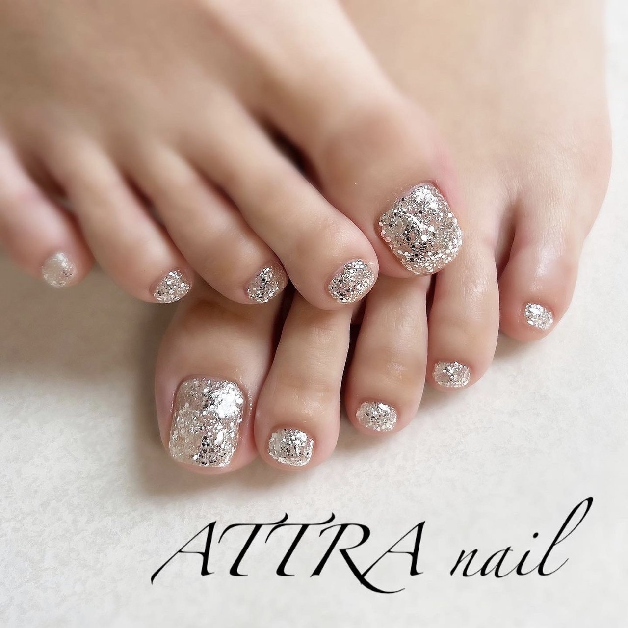 夏/オールシーズン/フット/シンプル/ラメ - Naomiのネイルデザイン[No