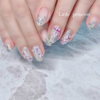 紫陽花ネイル🤍 
ご予約はHPよりお願いいたします☺️
🔸 http://p-little.com/
Instagram→machiprincess


#夏ネイル#夏ネイルデザイン
#夏
#上品大人ネイル#summer
#おしゃれ#fashion
#リトルプリンセス#nailart
#お台場ネイルサロン#お台場#東京
#かわいい#tokyo 
#nailart
#夏ネイルデザイン#ハンド
#ニュアンスネイル
#フラワーネイル
#アジサイネイル #夏 #梅雨 #浴衣 #女子会 #ハンド #ビジュー #フラワー #ニュアンス #ミラー #オーロラフィルム #ミディアム #オーバル #ピンク #パープル #シルバー #ジェルネイル #お客様 #Little princess #ネイルブック