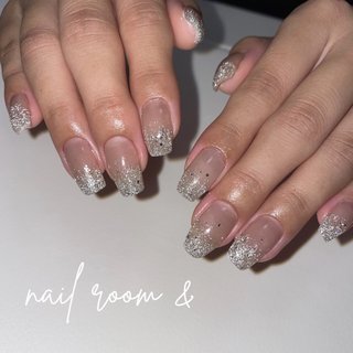 フラッシュグラデーション 
キラキラ感が
たまりませんっ. *:ﾟ ｡.☆

個性派nail

お顔がどつぼ♡
ナイスセンスなお客様☺️👌

暑くなって来ましたねー！
今年はパステルネオンが
来てますよっ🌻🤍

919-0411
福井県福井市八重巻町306
st.class八重巻

ご予約は、DM・お電話
・ホットペッパービューティ
ネイルブックから可能です◎

✼••┈┈┈┈┈┈┈┈┈┈┈┈┈┈┈┈••✼

#福井ネイル#ネイルサロン福井#アートし放題#ジェルネイル#ジェリップ取り扱い店#美爪#艶々ワンカラー#綺麗のお手伝いさせてください#nailroomand#お爪のお悩み解決します#kokoist#フットネイル#デコラティブネイル#アイスネイル#ニュアンス#クリアフレンチ#マグネットジェル#マグネットネイル#韓流ネイル#蝶々ネイル.＃氷ネイル#フラッシュネイル #シェルネイル #ニュアンスネイル#ファイヤーネイル#ぶどうネイル#ウェディングネイルアート#ワンホンネイル＃中国ネイル#夏ネイル＃オンブレネイル#スノーマンネイル#パステルネオンネイル #夏 #旅行 #海 #ハンド #グラデーション #ワンカラー #キラキラ #ミディアム #スクエアオフ #ブラウン #グレージュ #シルバー #ジェルネイル #お客様 #nailroom ＆ #ネイルブック