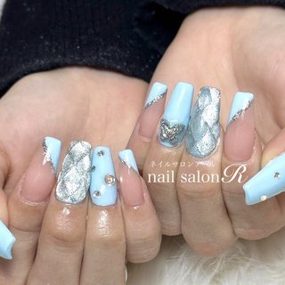 水色×シルバーのギャルネイル💎💖 ご来店ありがとうございました😊✨

初回ストーンつけ放題✨
初回他店オフ無料✨
ハンドジェル¥4000〜
スカルプチュア¥7000〜
フットジェル¥4000〜

ご予約、お問い合わせ、ご質問はDM、LINEよりお待ちしております☺️
nail salon Ｒ　ネイルサロンアール
LINE:@703hxxsb
Instagram:@nailsalonr 9
住所:岐阜県大垣市築捨町3-69
営業時間:9:00〜18:00
定休日なし
スタッフ4人、4席あり
駐車場4台分あります🚘
クレジット、QR決算OK💰
お子様ご来店OK👶
フィルイン導入店💅
持ちが悪い方や、爪が薄い方や、爪が弱い方は是非ご来店ください✨
映画、アニメ、ドラマ、YouTube見放題📺

#💅#ネイル #ネイルデザイン #デザインネイル #ジェルネイル #スクエアネイル #ロングネイル #ブルー #ピンクベージュ#シルバー #フレンチ#マグネット#キルティング#蝶々#ハンドネイル #6月ネイル #7月ネイル#艶ネイル #おしゃれネイル #大垣 #大垣ネイル #大垣ネイルサロン #岐阜ネイルサロン#ネイルサロンR #ネイル好きな人と繋がりたい #nail#naildesign#nailbook_fan#nailsalonR #オールシーズン #梅雨 #ブライダル #パーティー #ハンド #変形フレンチ #ラメ #マグネット #キルティング #ロング #スクエア #ピンク #水色 #シルバー #ジェルネイル #お客様 #nailsalon R 【ネイルサロンアール】 #ネイルブック
