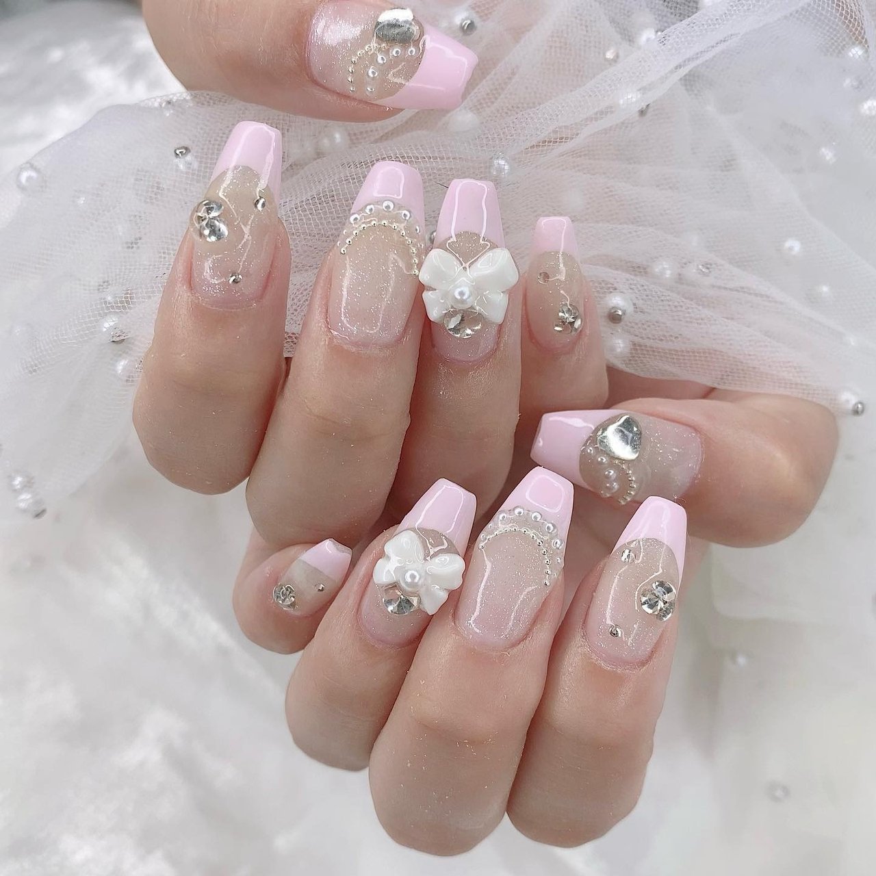 フレンチ/ハート/リボン/キラキラ/ワンホン - かおるのネイルデザイン