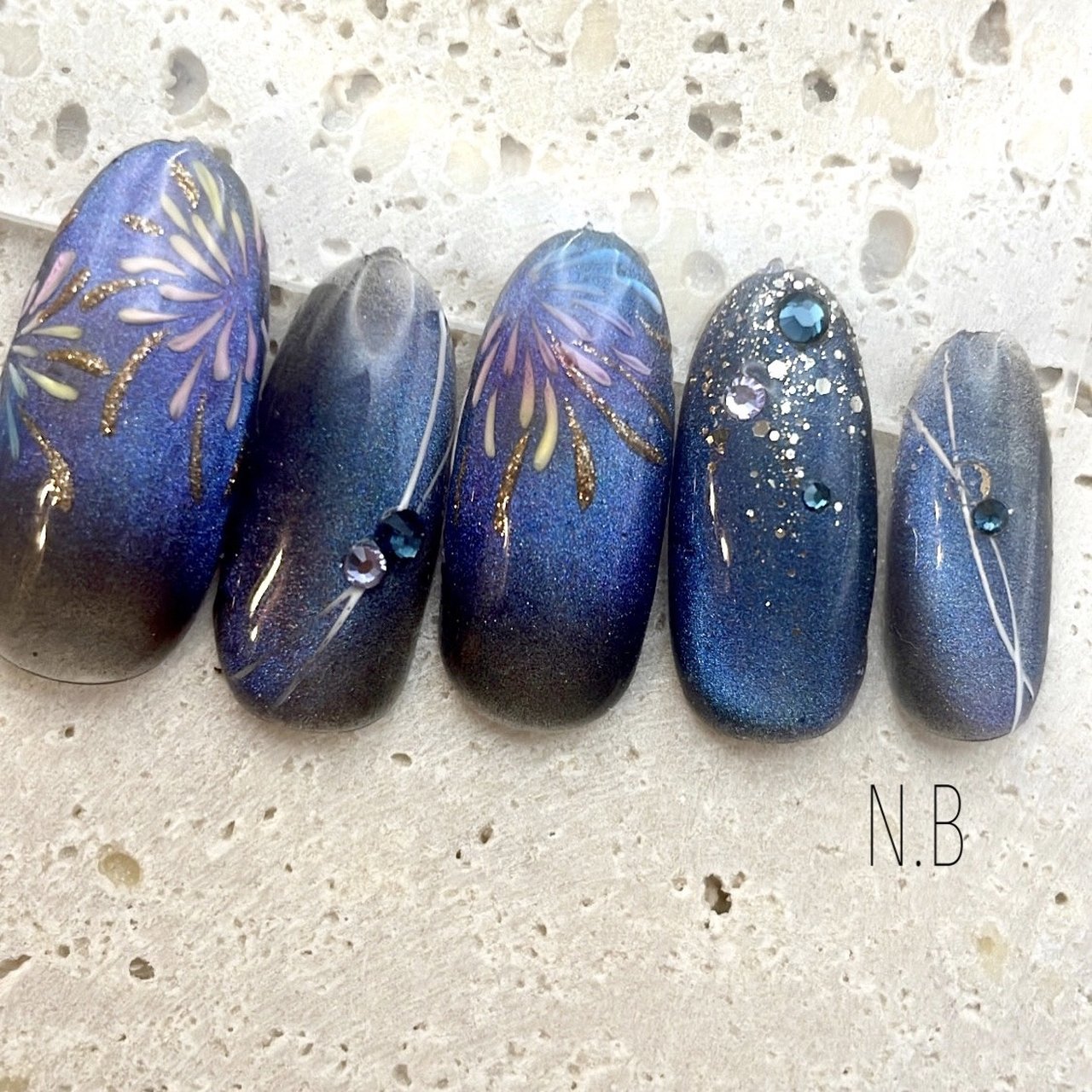 夏/浴衣/ハンド/マグネット/ネイビー - naturalbeautyのネイルデザイン 