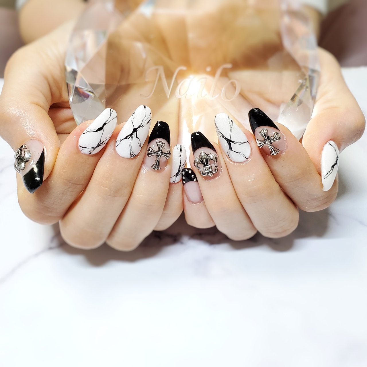 オールシーズン/フレンチ/大理石/ホワイト/ブラック - nailsalon_nailo