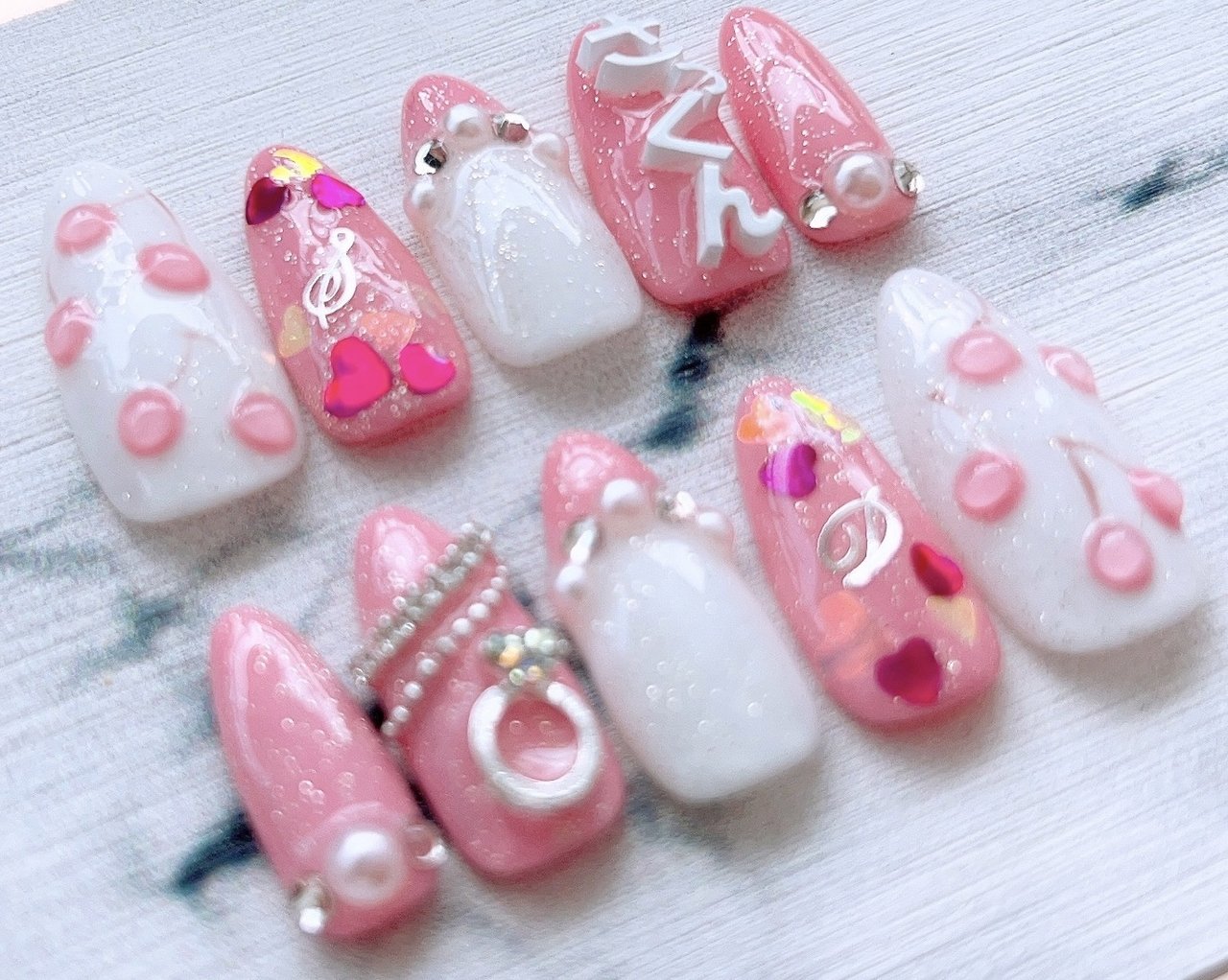 ハンド - eri.nailのネイルデザイン[No.8240110]｜ネイルブック