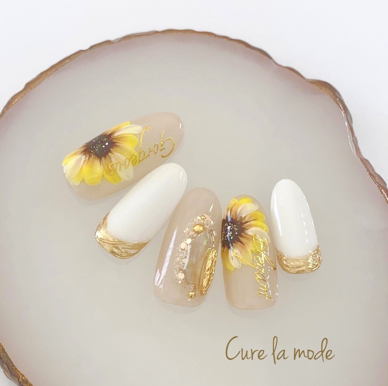 ハンド - Cure la modeのネイルデザイン[No.8242599]｜ネイルブック