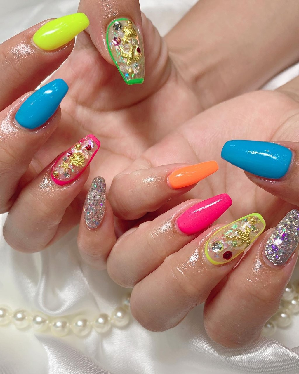夏/ワンカラー/キラキラ/クリア/ネオンカラー - k.nail2525のネイル