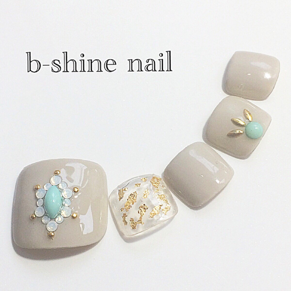 春 夏 リゾート 女子会 フット B Shine Nail ビーシャインネイル 友尻 映子のネイルデザイン No ネイルブック