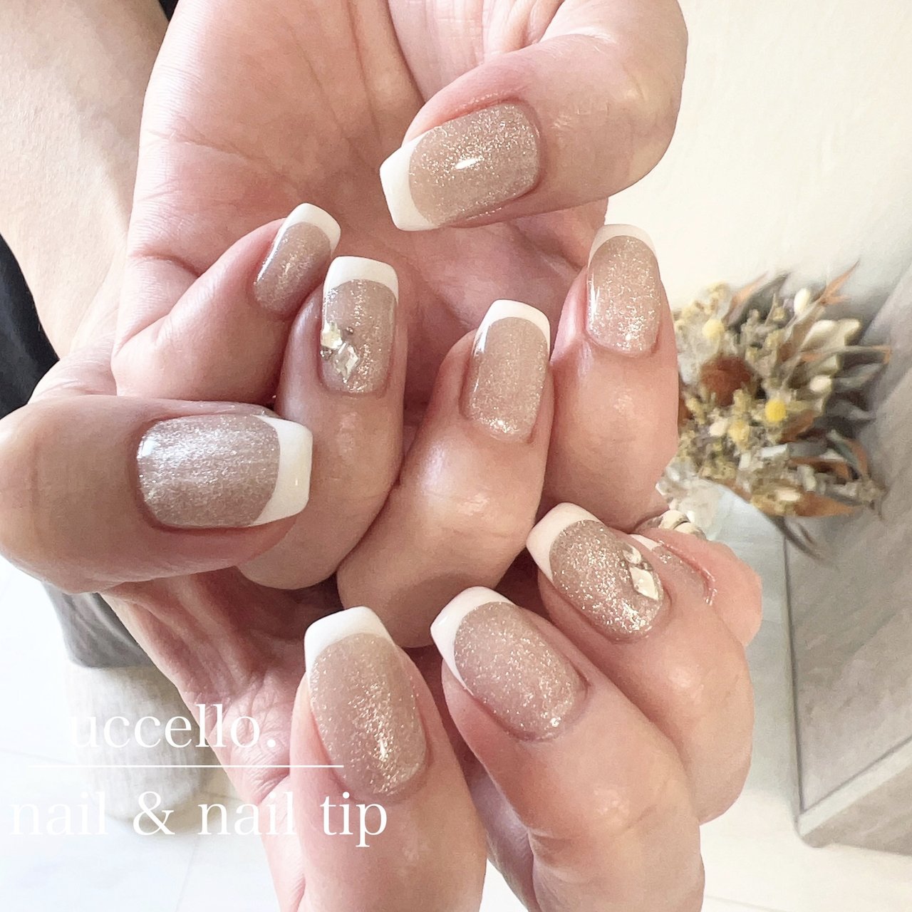 フレンチ/マグネット/ホワイト/グレージュ - uccello.nailのネイル 
