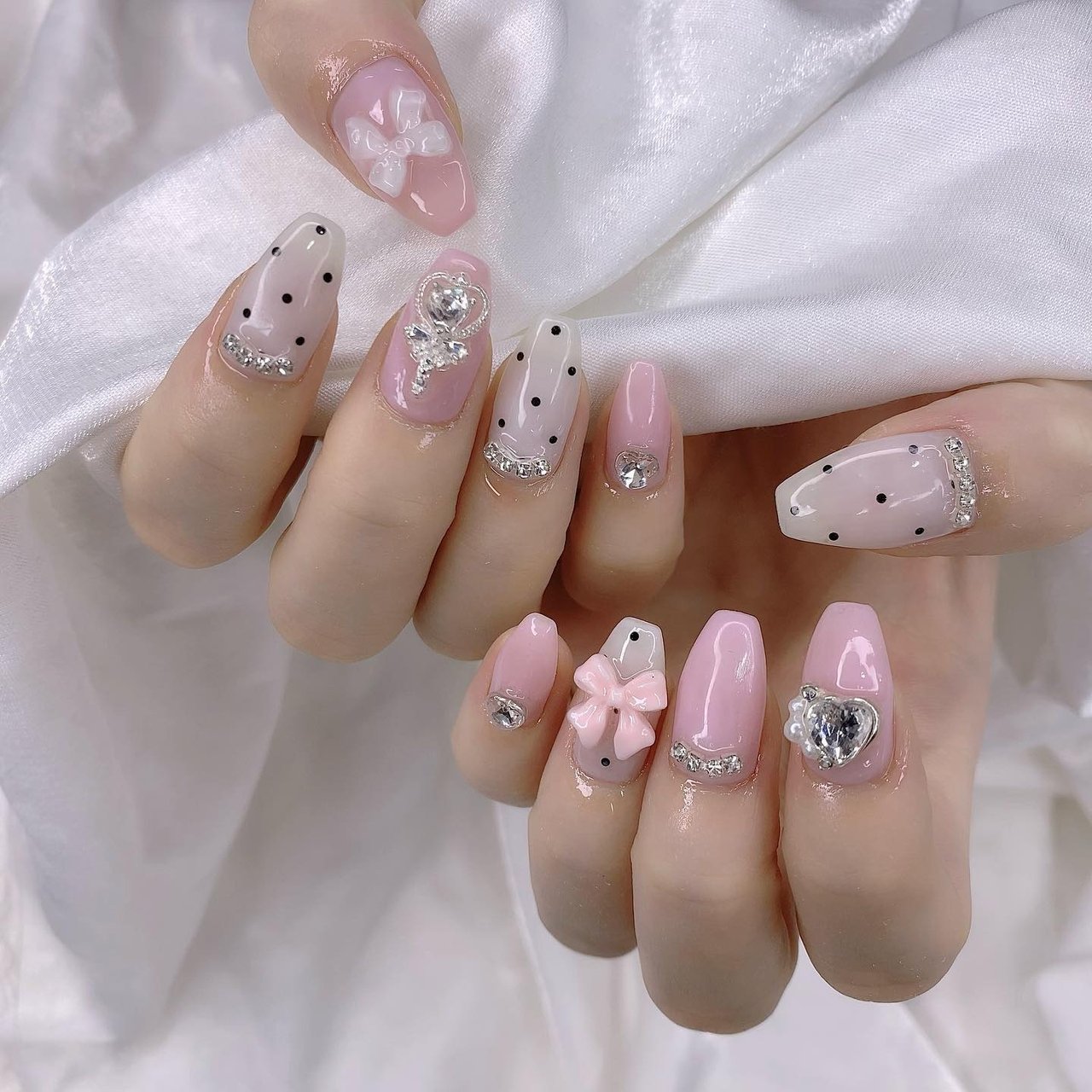 ピンクグレー ドットネイル リボン ハート ガーリーネイル