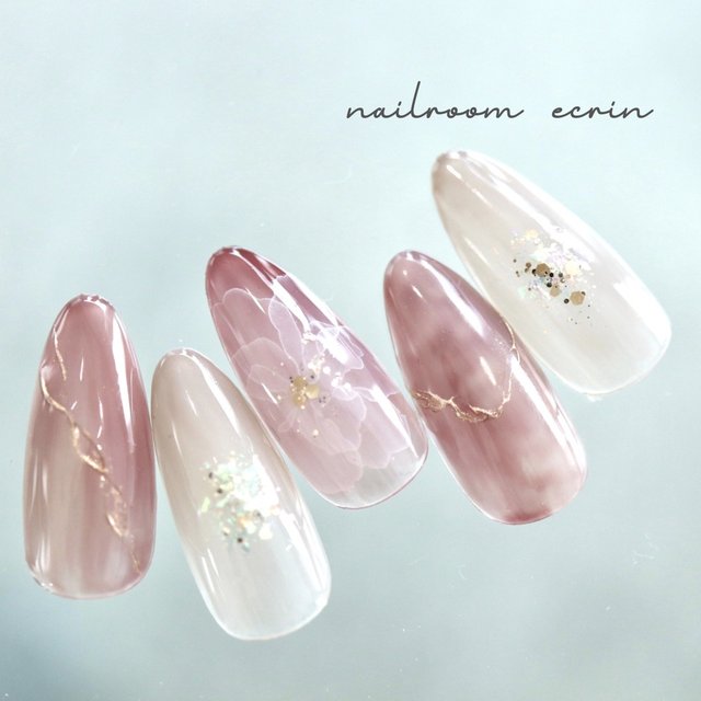 くすみカーキニュアンスゴールドネイル 砂ジェル ミラー 韓国 ちゅるん