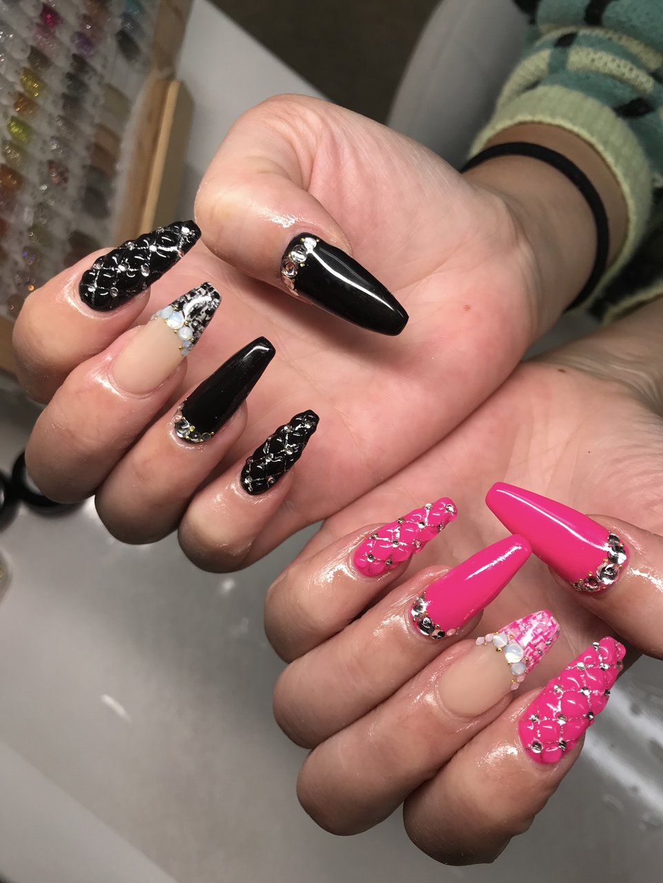 ハンド/ロング/ブラック/ネオンカラー/ジェルネイル - NAILILYのネイル