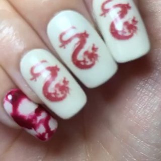 🐲ドラゴンネイル💅 💅赤龍ver🐲
🐲前の投稿は青龍💅

#ネイル#個性派ネイル#セルフネイル#レッド#ネイルデザイン#マットネイル#秋ネイル#マーブル#スクエア#スクエアオフ #たらしこみ#ニュアンスネイル #秋 #オールシーズン #梅雨 #ハロウィン #ハンド #シンプル #たらしこみ #大人 #個性派 #絵画 #ロング #ベージュ #レッド #グレージュ #tsu-ko #ネイルブック