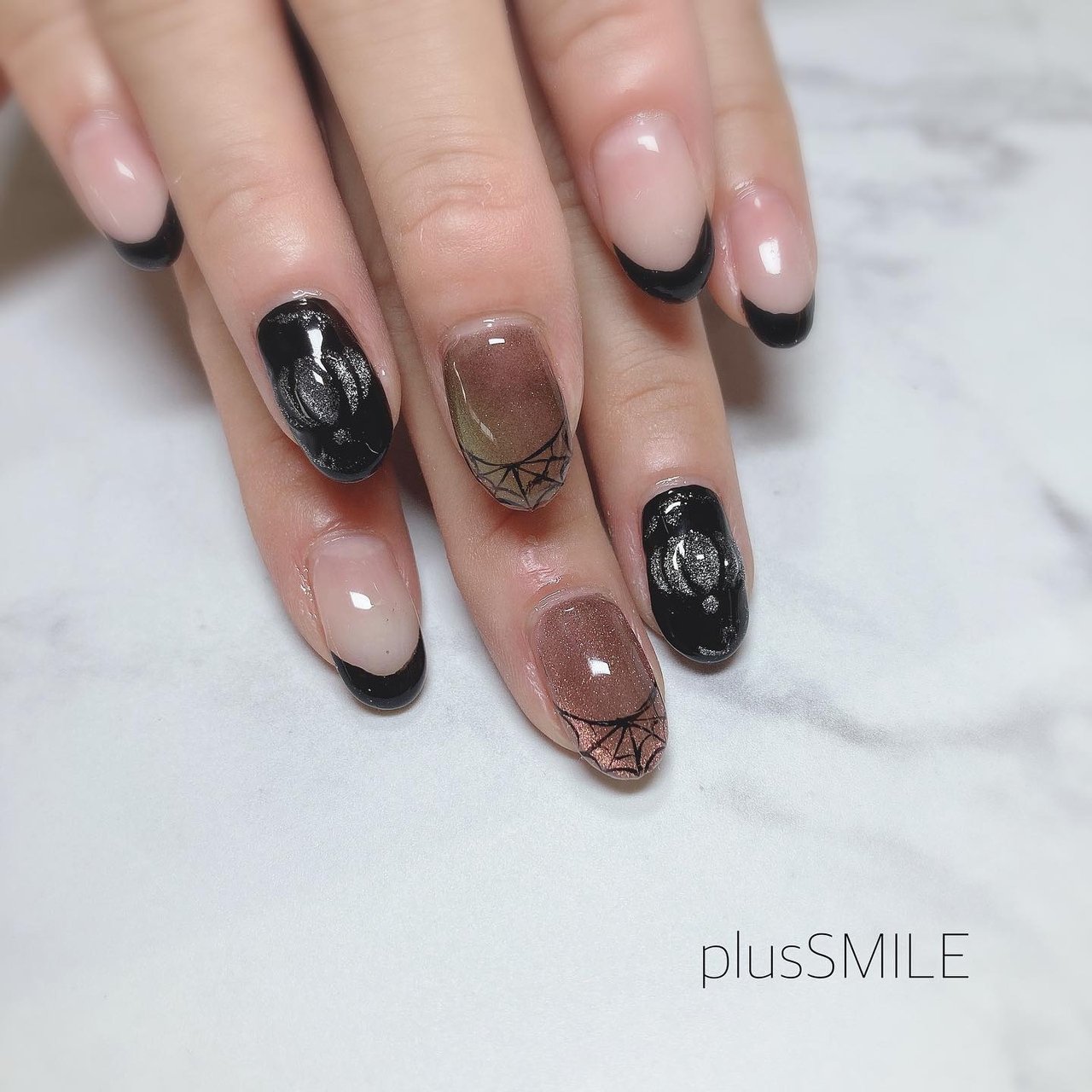 光るハロウィンブラックマグネットニュアンスネイル お化け かぼちゃ