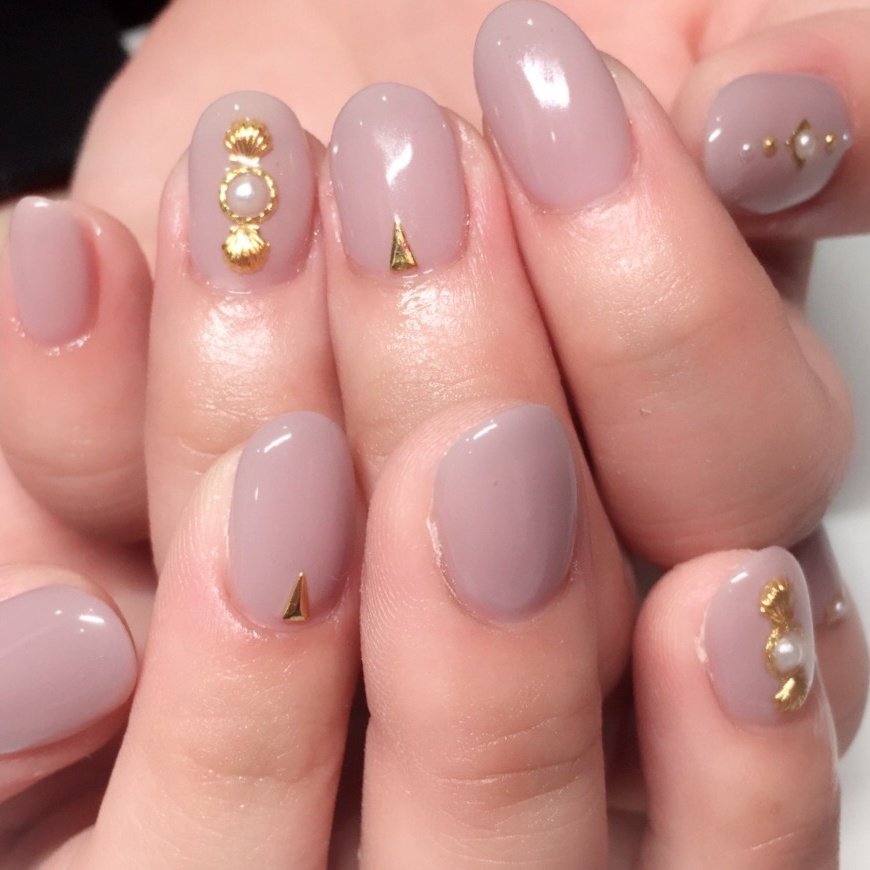 シンプル シェル グレー ジェル Nailsalon Roseのネイルデザイン No ネイルブック