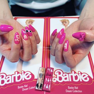 バービーネイル　Barbie ピンクネイル 手書きアート オーダーメイド販売