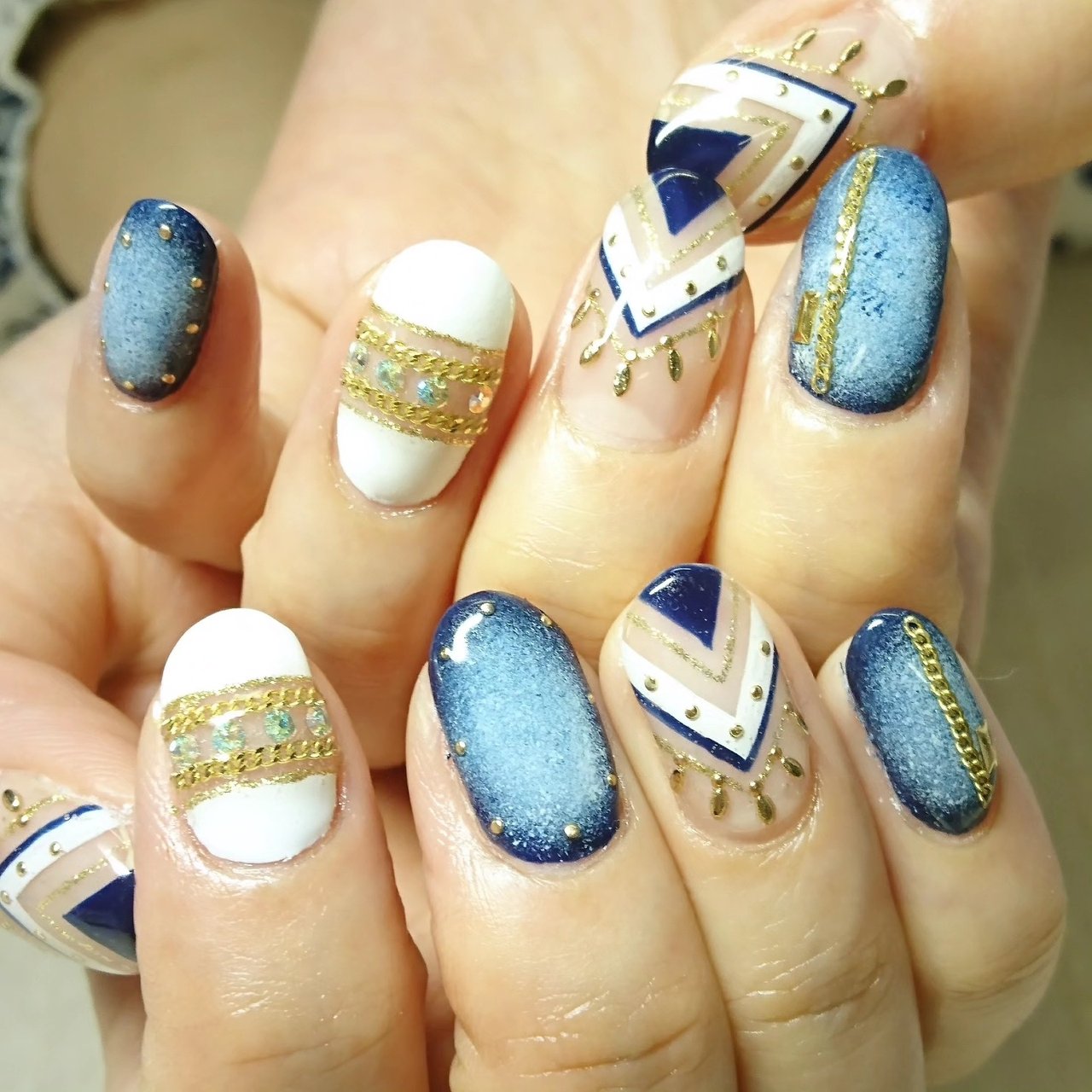 ハンド/変形フレンチ/チェーン/ホワイト/ネイビー - Nail salon Mimi