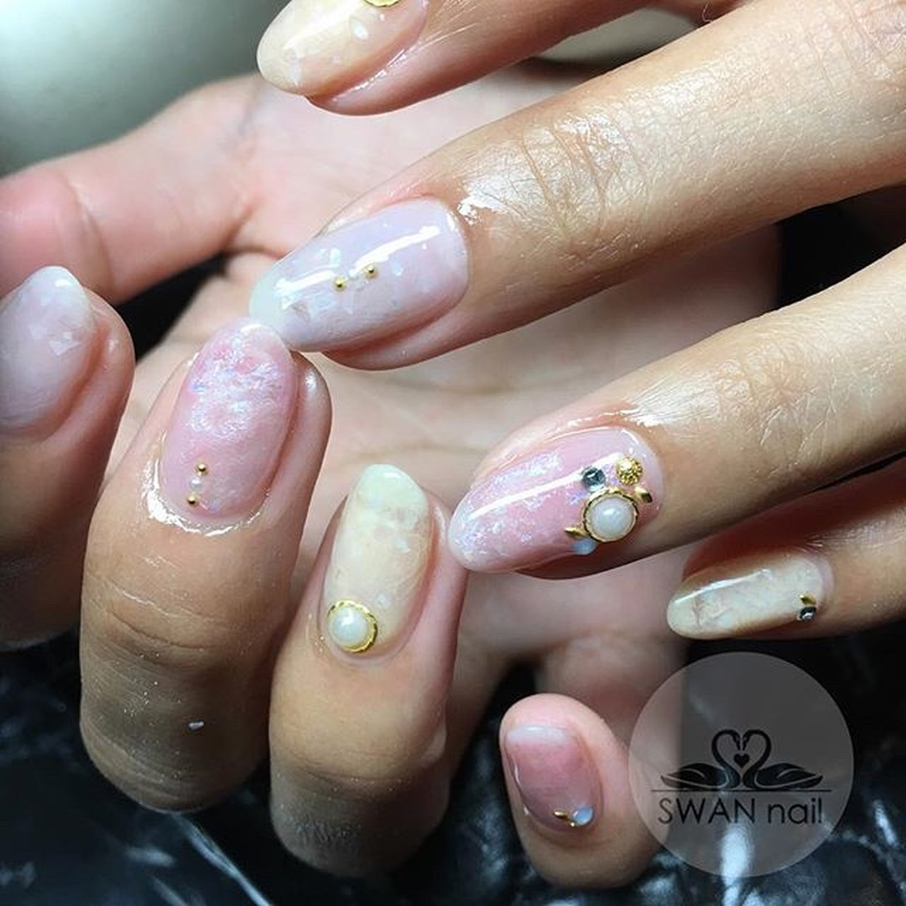 夏 オールシーズン ブライダル 女子会 ハンド Swan Nail のネイルデザイン No ネイルブック