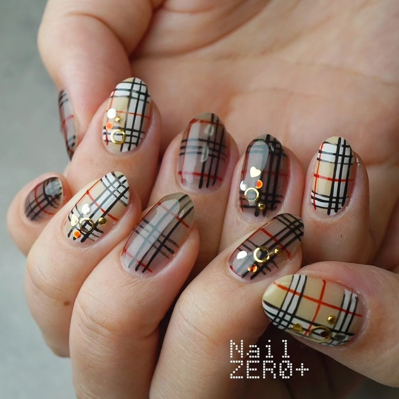 秋/冬/ハンド/チェック/ミディアム - 塩見隼人 [池袋]ネイルゼロプラス