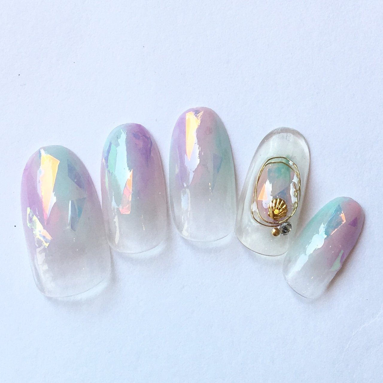 ハンド グラデーション ホログラム シェル パステル Muu Nailのネイルデザイン No ネイルブック