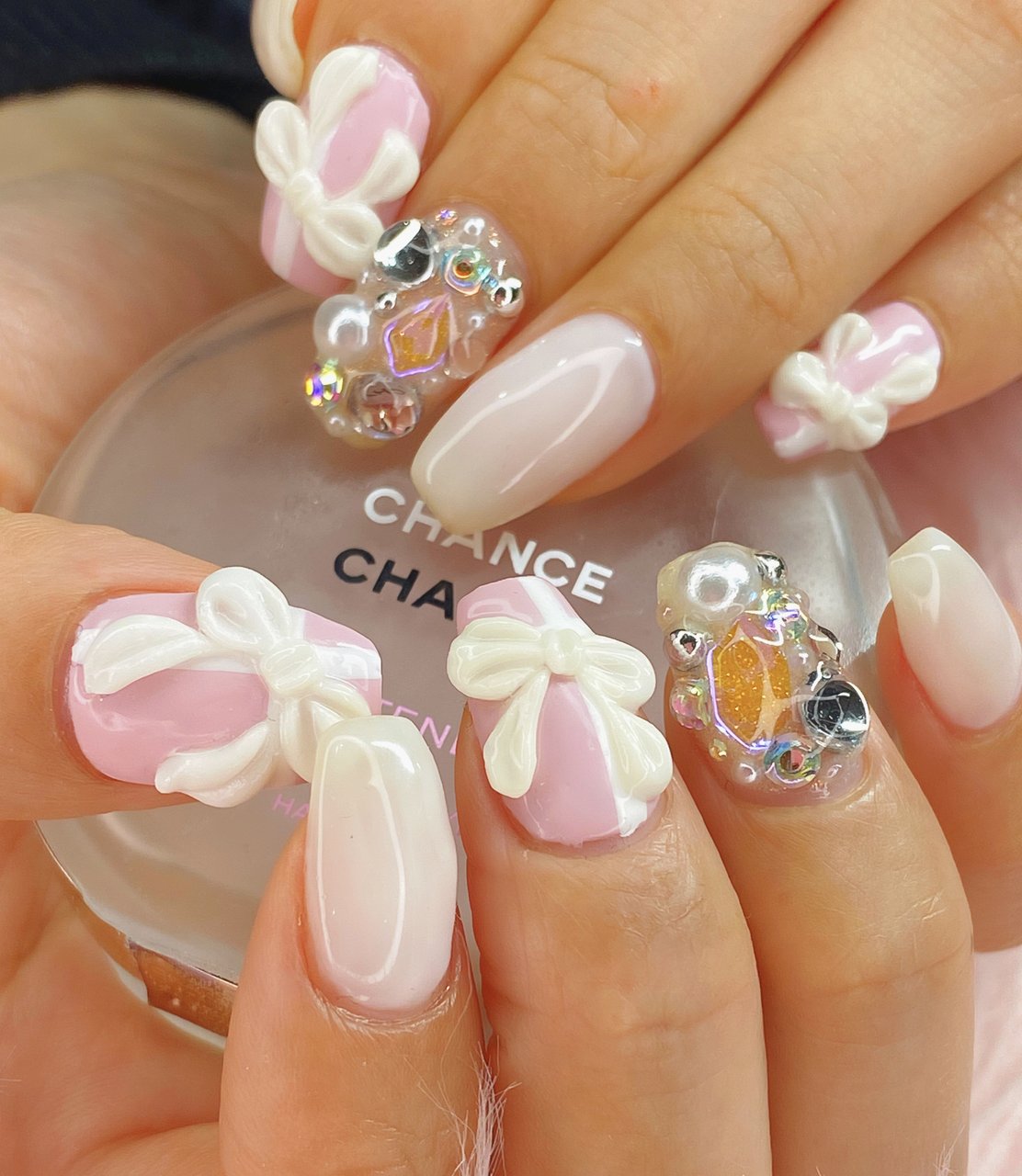 ビジュー/3D/リボン/キラキラ/ミディアム - ネイルサロンBerryのネイル