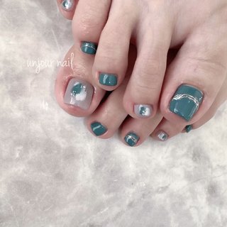 #くすみカラー #エメラルドグリーンネイル
#ぬりかけネイル #夏 #秋 #梅雨 #海 #フット #シンプル #ニュアンス #ミラー #アイシング #大人 #ショート #スクエアオフ #グリーン #ターコイズ #シルバー #ジェルネイル #お客様 #yun #ネイルブック