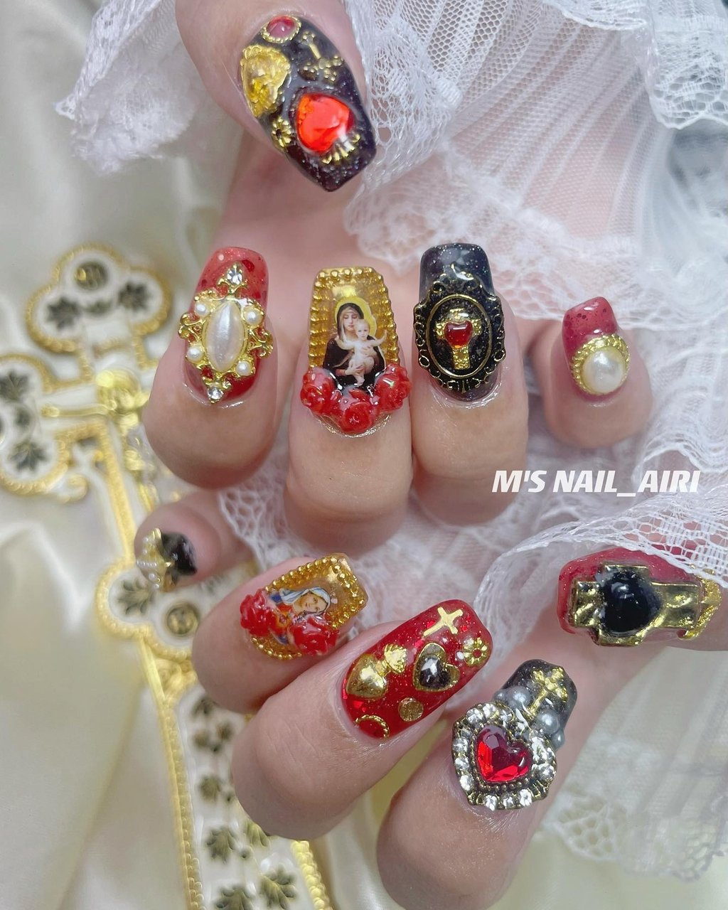 つけまつ毛キラキラマリア様